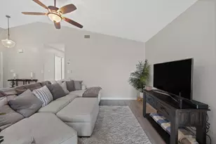 2482 Bedford Mews Dr, Wellington, FL 33414 - Photo 8