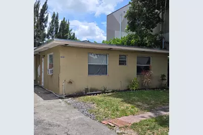 830 SW 14th Street #2, Pompano Beach, FL 33060 - Photo 1