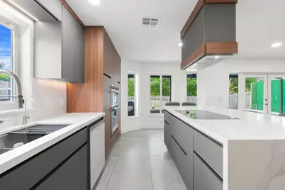 52 Gables Boulevard, Weston, FL 33326 - Photo 16