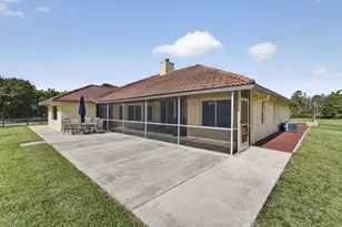 2564 Deer Run Trail, Loxahatchee, FL 33470 - Photo 24