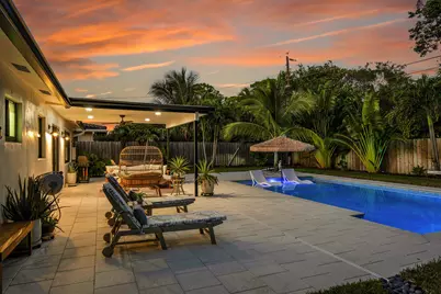 300 SE 8th Avenue, Deerfield Beach, FL 33441 - Photo 2