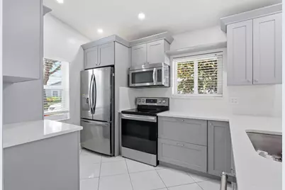 8621 Jasmine Way, Boca Raton, FL 33496 - Photo 2