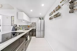 1881 Washington Ave, Miami Beach, FL 33139 - Photo 4
