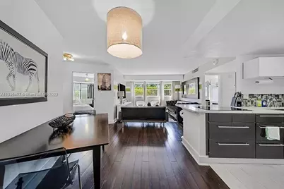 1881 Washington Avenue #2g, Miami Beach, FL 33139 - Photo 2