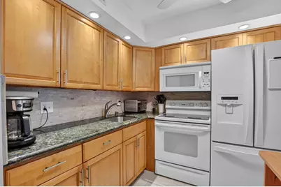 438 Tilford U, Deerfield Beach, FL 33442 - Photo 6
