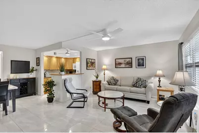 438 Tilford U, Deerfield Beach, FL 33442 - Photo 2