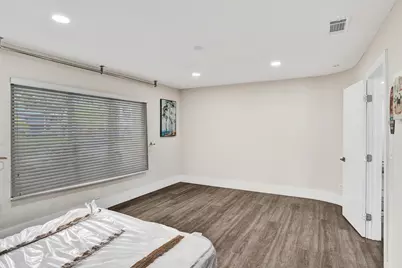 343 Layne Boulevard, Hallandale Beach, FL 33009 - Photo 10