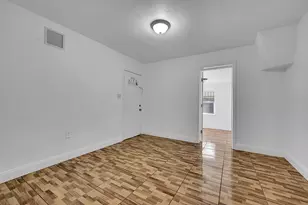 1646 NE 150th St, Miami, FL 33181 - Photo 10