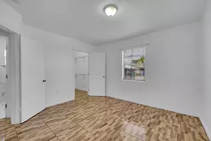 1646 NE 150th St, Miami, FL 33181 - Photo 14