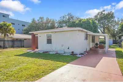 1646 NE 150th Street #1, Miami, FL 33181 - Photo 4
