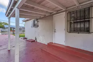 1646 NE 150th St, Miami, FL 33181 - Photo 6