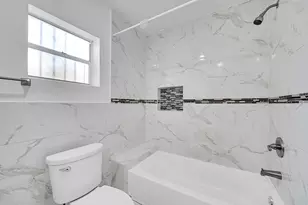 1646 NE 150th St, Miami, FL 33181 - Photo 18