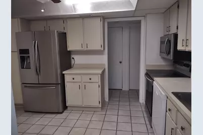 3212 Strawflower Way #211, Lake Worth, FL 33467 - Photo 4