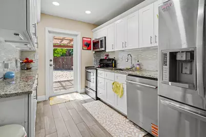 2480 NE 13th Terrace, Pompano Beach, FL 33064 - Photo 4