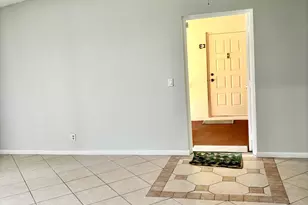 201 Foxtail Dr, Greenacres, FL 33415 - Photo 4