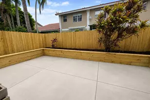 5466 NW 92nd Ave, Sunrise, FL 33351 - Photo 2