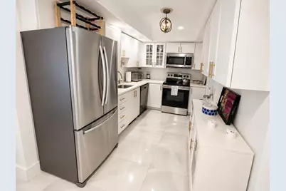 5570 Tamberlane Circle #329, Palm Beach Gardens, FL 33418 - Photo 2