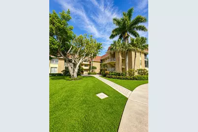 5570 Tamberlane Circle #329, Palm Beach Gardens, FL 33418 - Photo 12
