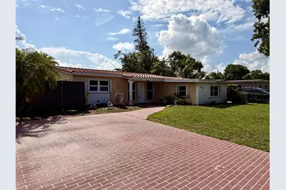 1410 N 67th Terrace, Hollywood, FL 33024 - Photo 2