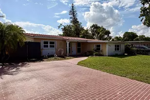 1410 N 67th Terrace, Hollywood, FL 33024 - Photo 2