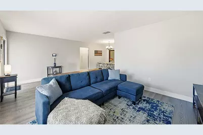 8370 NW 26th Place, Sunrise, FL 33322 - Photo 4
