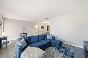 8370 NW 26th Pl, Sunrise, FL 33322 - Photo 4