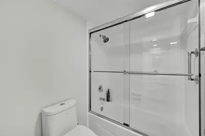 555 Oaks Lane #311, Pompano Beach, FL 33069 - Photo 6