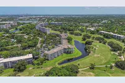 555 Oaks Lane #311, Pompano Beach, FL 33069 - Photo 14