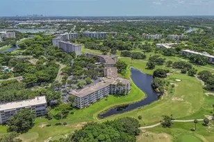 555 Oaks Ln, Pompano Beach, FL 33069 - Photo 14