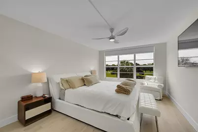 555 Oaks Lane #311, Pompano Beach, FL 33069 - Photo 4