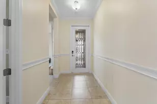 9617 SW Gum Tree Ct, Port Saint Lucie, FL 34987 - Photo 4