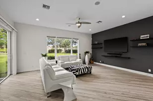 1215 Creekside Dr, Wellington, FL 33414 - Photo 14