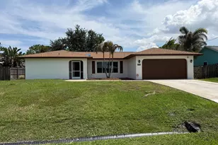 450 SW Eyerly Ave, Port Saint Lucie, FL 34983 - Photo 2