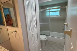 450 SW Eyerly Ave, Port Saint Lucie, FL 34983 - Photo 24
