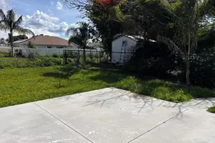 450 SW Eyerly Ave, Port Saint Lucie, FL 34983 - Photo 32