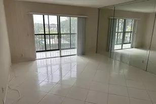 7286 Huntington Ln, Delray Beach, FL 33446 - Photo 4