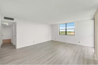 6190 Woodlands Boulevard #513, Tamarac, FL 33319 - Photo 2