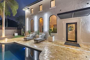 290 NW 6th St, Boca Raton, FL 33432 - Photo 4