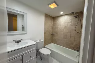 640 Tennis Club Dr, Fort Lauderdale, FL 33311 - Photo 8