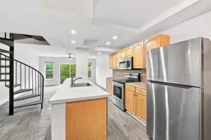 640 Tennis Club Dr, Fort Lauderdale, FL 33311 - Photo 2