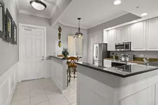 4 Harbour Isle Dr E, Fort Pierce, FL 34949 - Photo 4