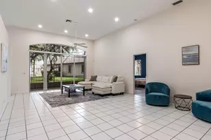 8754 NW 75th Pl, Tamarac, FL 33321 - Photo 10