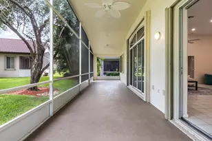 8754 NW 75th Pl, Tamarac, FL 33321 - Photo 32
