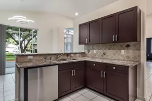8754 NW 75th Pl, Tamarac, FL 33321 - Photo 24