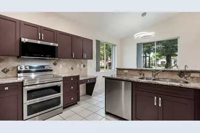 8754 NW 75th Place, Tamarac, FL 33321 - Photo 28