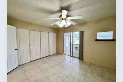 94 Windsor E, West Palm Beach, FL 33417 - Photo 6