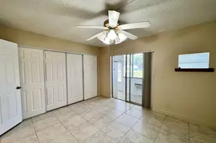 94 Windsor E, West Palm Beach, FL 33417 - Photo 6