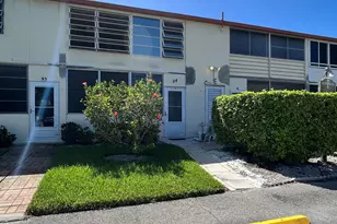 94 Windsor E, West Palm Beach, FL 33417 - Photo 8