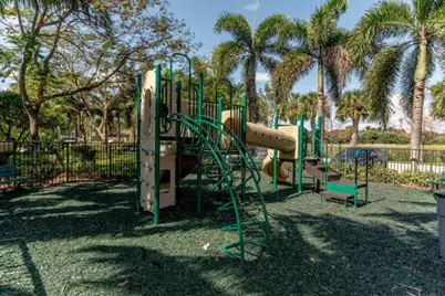 261 Lake Monterey Circle, Boynton Beach, FL 33426 - Photo 14