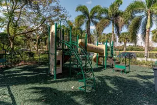 261 Lake Monterey Cir, Boynton Beach, FL 33426 - Photo 14